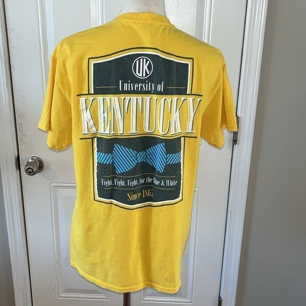 University of Kentucky women’s yellow fight song tshirt Size medium - Picture 4 of 9